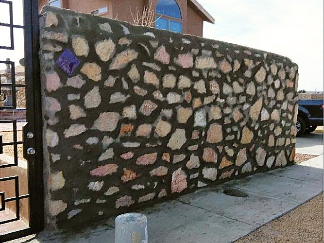 Decorative rock wall installation in El Paso, Texas